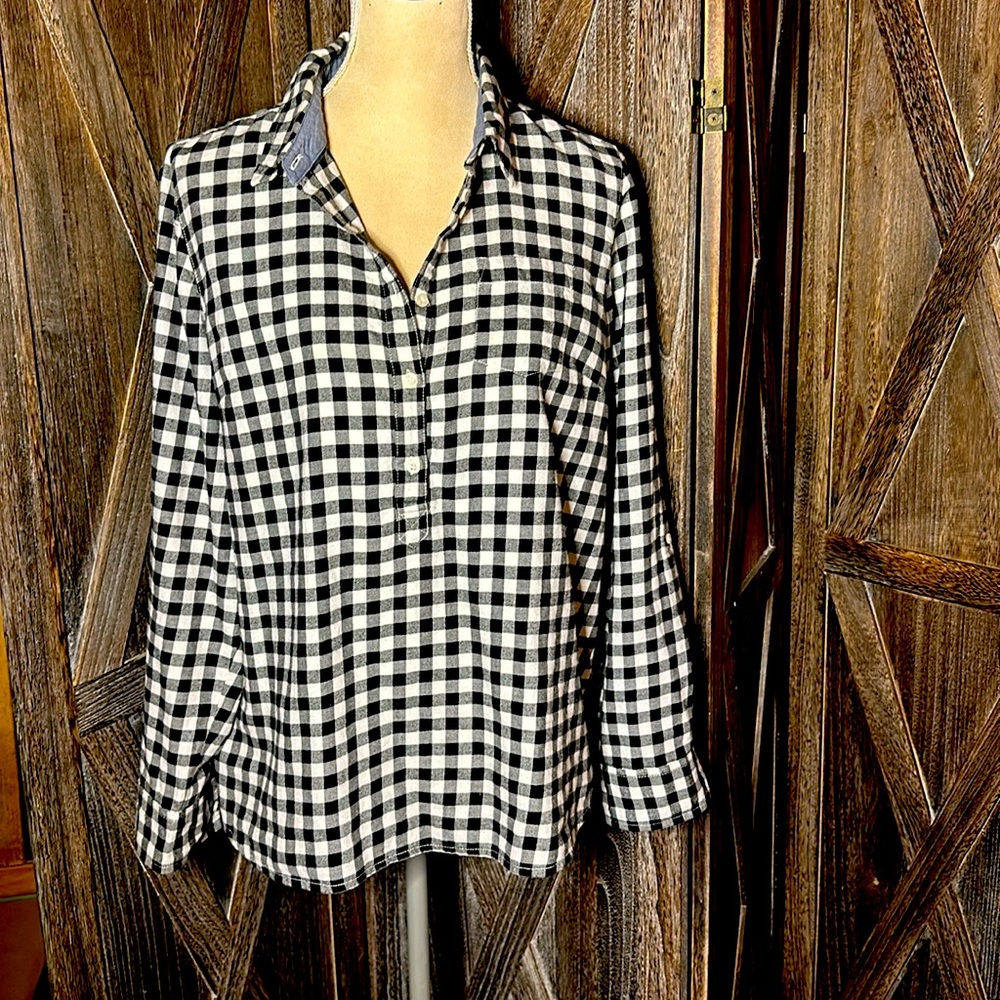 XL black & white plaid, long sleeve, Tommy Hilfiger shirt